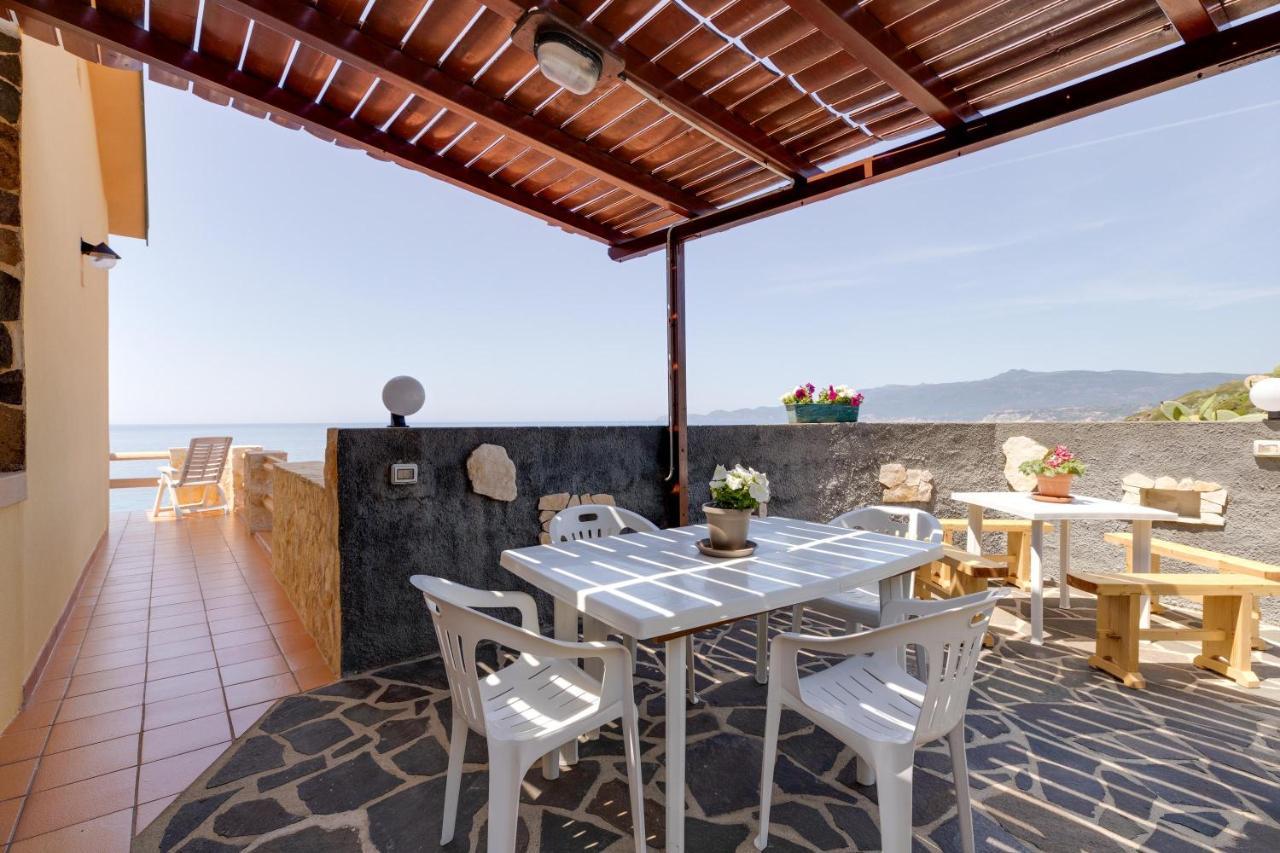 La Terrazza Sul Mare Villa Magomadas Exterior photo